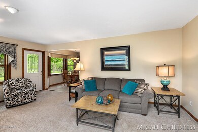 3580 8th Ave, Hudsonville, MI 49426 - photo 4