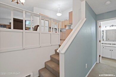 Landing to Master & Upper Living