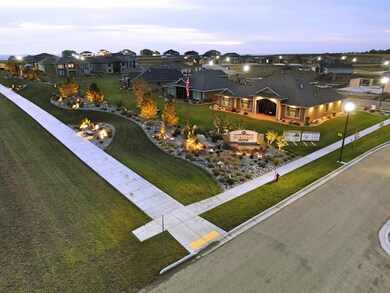 5921 Crested Butte Rd, Bismarck, ND 58503 - photo 5