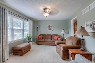 6831 Larsen Ln, Shawnee, KS 66203 - photo 5