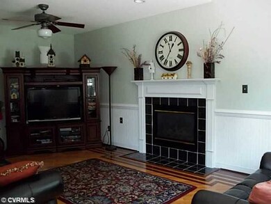 Den/Family/Great Room - Custom hardwood floors and