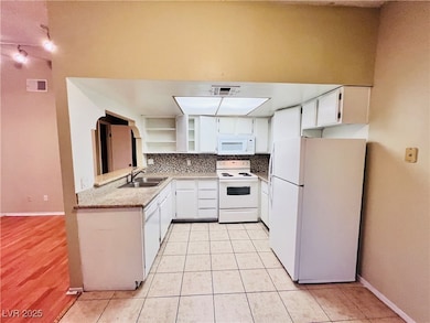 5048 Spencer St unit C, Las Vegas, NV 89119 - photo 3