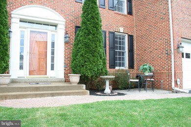 21115 Silver Birch Ln, Germantown, MD 20876 - photo 2