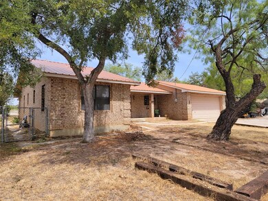 212 Avolyn Dr, Brownwood, TX 76801 - photo 3