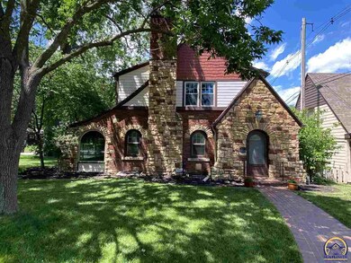 3424 SW Avalon Ln, Topeka, KS 66604 - photo 3