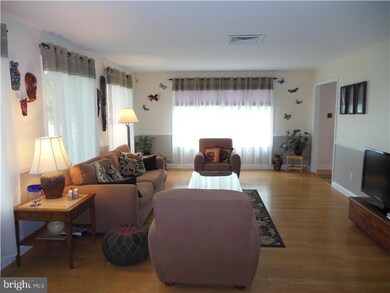 121 Greenleigh Ct, Merchantville, NJ 08109 - photo 4