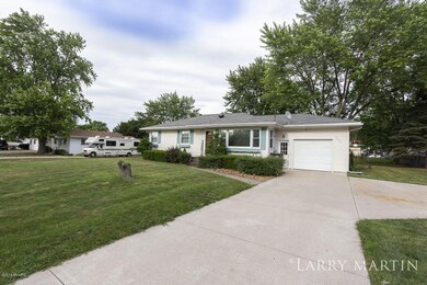 7560 Belvue Ln_23