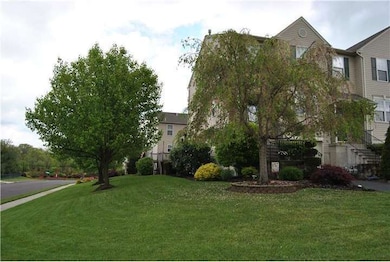 173 Strawberry Ln, Perkasie, PA 18944 - photo 2