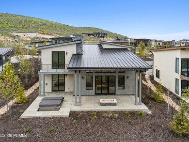 4_Aerial_high_4229597