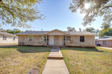 2519 Normont Cir, Fort Worth, TX 76103 - photo 3