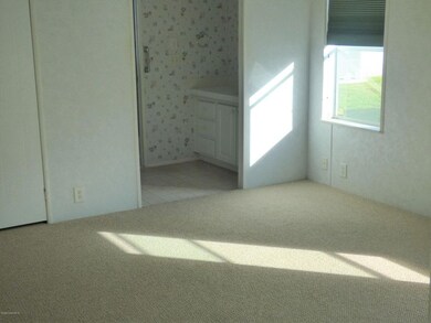 7639 Montauk new carpet5