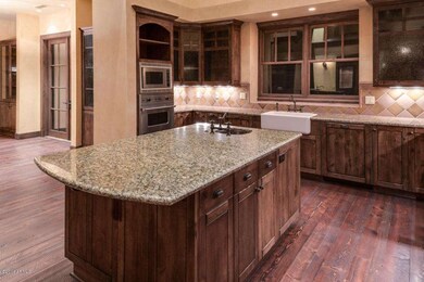 3005 E Thunder Point MLS-8