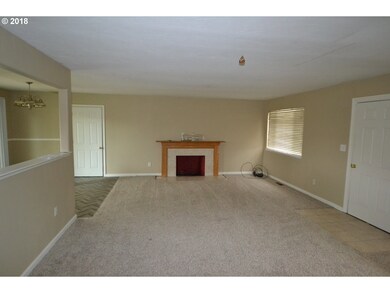 800 E 19th St, the Dalles, OR 97058 - photo 5
