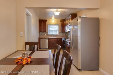 1823 S Martin Luther King jr Blvd, Lansing, MI 48910 - photo 5