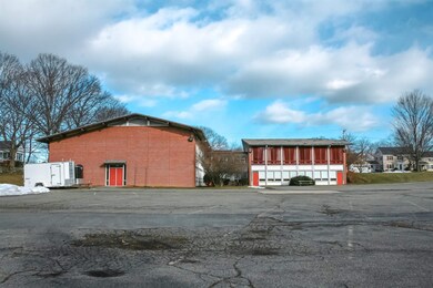 355 Spinney Rd, Portsmouth, NH 03801 - photo 3