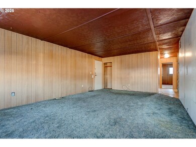 4424 SE Roethe Rd unit 16, Portland, OR 97267 - photo 5