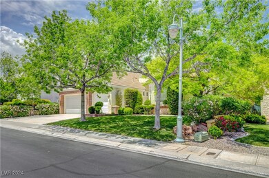 Gorgeous curb appeal!