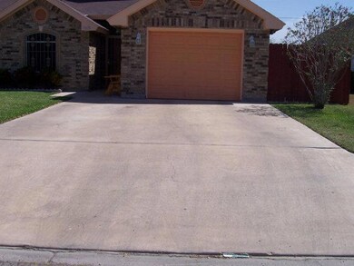 3618 Amando St, Edinburg, TX 78539 - photo 4
