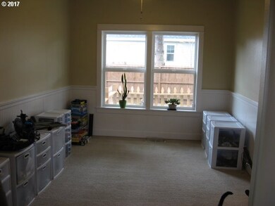 3691 Hyacinth St, Eugene, OR 97404 - photo 6