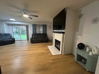 311 S Towanda Ave unit 1, Normal, IL 61761 - photo 2