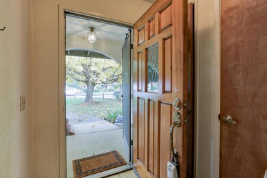 1273 Hawthorne Ave, Redding, CA 96002 - photo 4