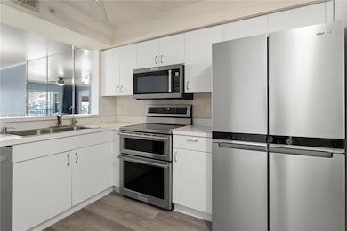 9610 Victoria Ln unit 202, Naples, FL 34109 - photo 3