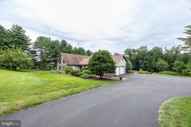 841 Cadmus Rd, Pottstown, PA 19465 - photo 4