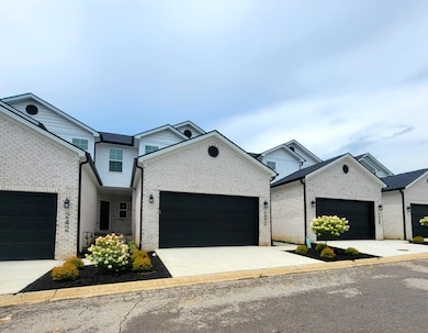 240 Sugartree Ln, Versailles, KY 40383 - photo 3