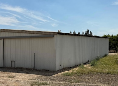 5820 Yosemite Blvd, Modesto, CA 95357 - photo 4