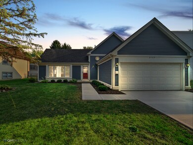 2123 Templar Dr, Naperville, IL 60565 - photo 3