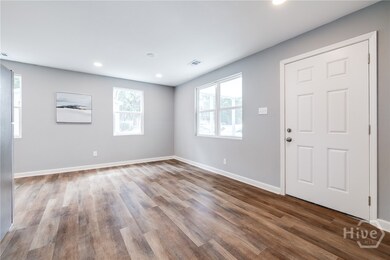 504 E Montgomery Cross Rd, Savannah, GA 31406 - photo 4