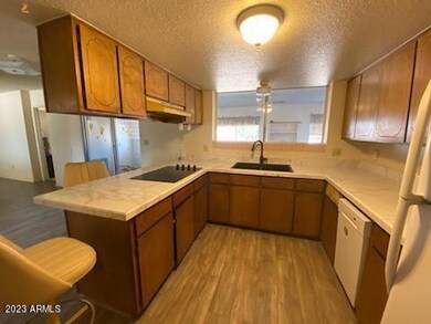 936 FULL KITCHEN