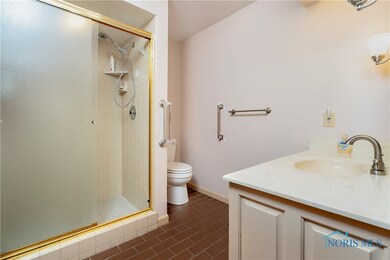 First Floor (Master Bath) Doubling As Main Bathroo