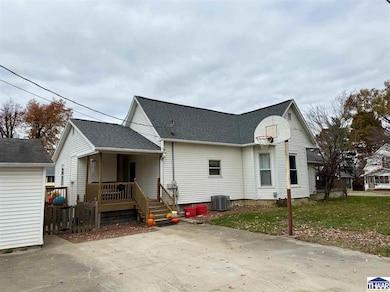 403 W Sylvandell St, Sullivan, IN 47882 - photo 3