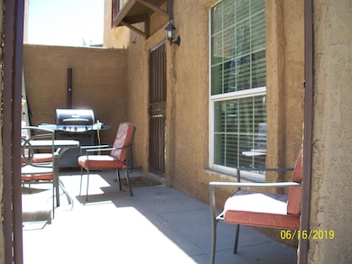 10620 Cuatro Vistas Dr unit C, El Paso, TX 79935 - photo 2