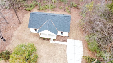 1426 Harris St, Statesville, NC 28677 - photo 4