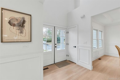 10 Beth Ln, Plainview, NY 11803 - photo 6