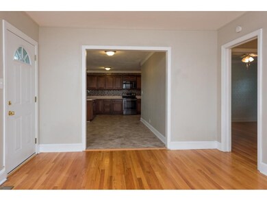 2111 Edgehill Cir, Johnson City, TN 37601 - photo 7