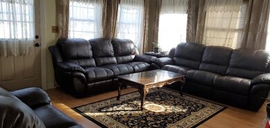 152 Roberta Ave, Woonsocket, RI 02895 - photo 3