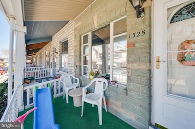 1325 Birch St, Reading, PA 19604 - photo 3