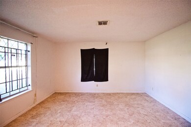 8630 Venus St, Houston, TX 77088 - photo 6