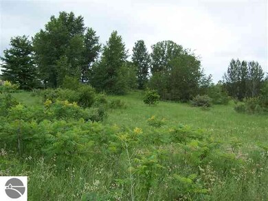 4783 Cedar Knoll Dr unit 16, Traverse City, MI 49685 - photo 4