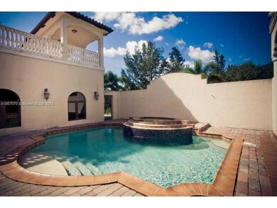 Swimming Pool/Hot Tub/Sauna