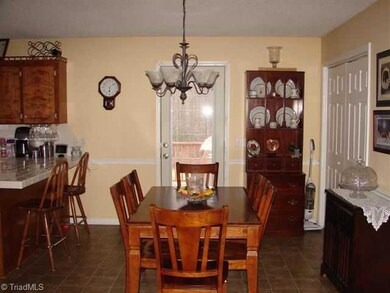 1421 Betsy Ln, Randleman, NC 27317 - photo 6