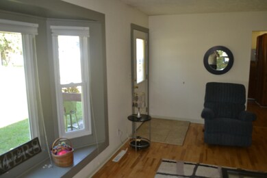 526 Hunt St SE, Lowell, MI 49331 - photo 3