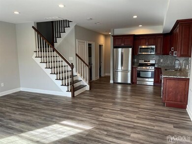 507 Hamilton St unit 2, Franklin Township, NJ 08873 - photo 2