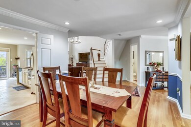 8 Bloomingdale Ct, Rockville, MD 20852 - photo 3