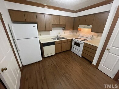 3506 Ivy Commons Dr unit 302, Raleigh, NC 27606 - photo 2