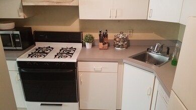 511 E 6th St unit 2, Boston, MA 02127 - photo 4