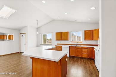 9503 W Walnut St, Yakima, WA 98908 - photo 5